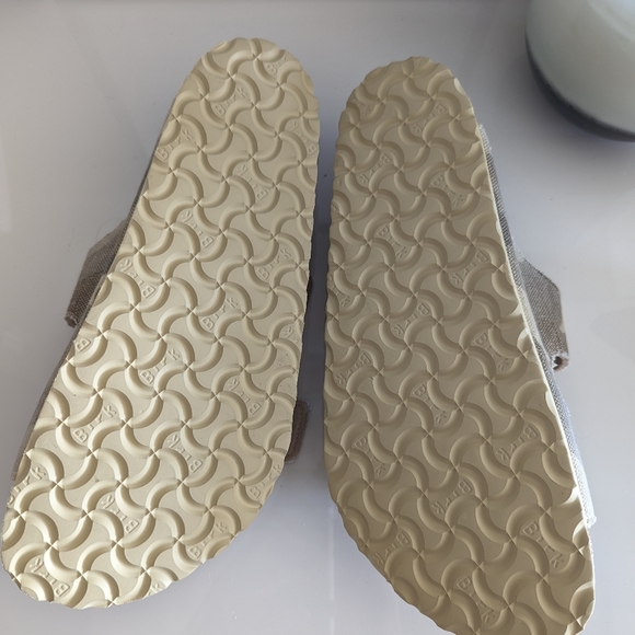 Birkenstock Arizona Sandal (SIZE 41) - RARE COLOR - Picture 2 of 4